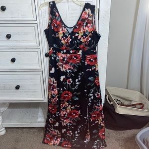 NWOT Unbranded dress with 2 front slits